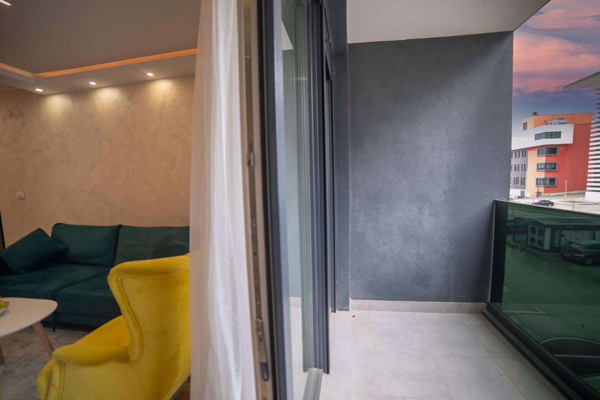 Apartment 5 Star Lukavica Екстер'єр фото