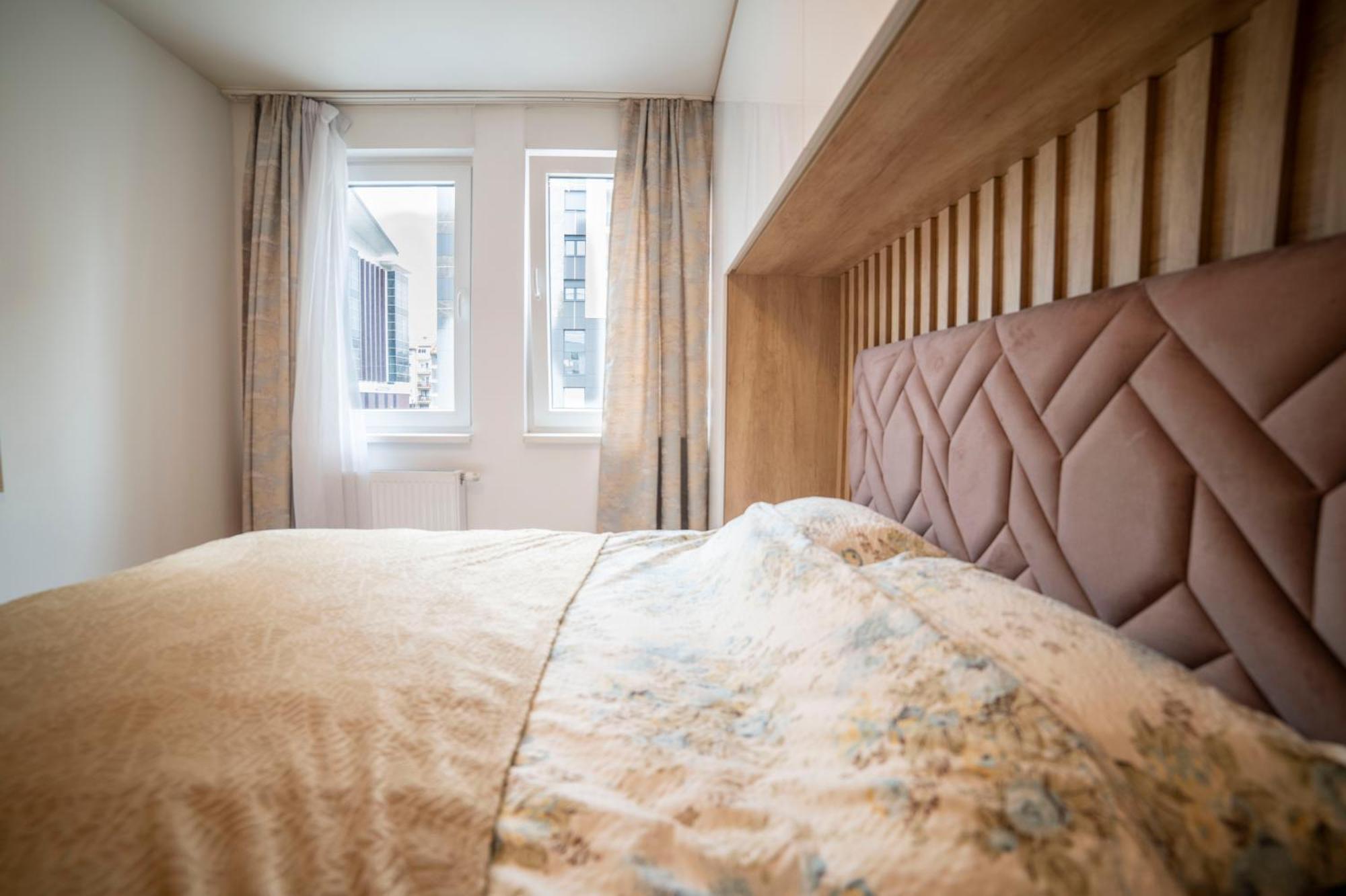 Apartment 5 Star Lukavica Екстер'єр фото